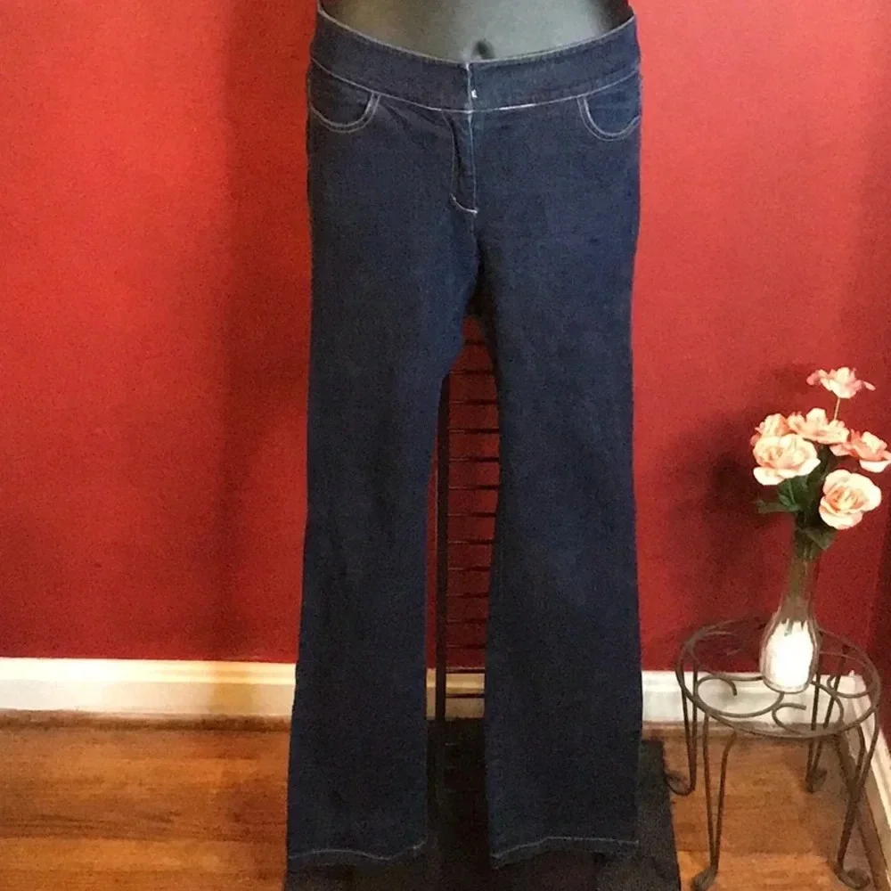 KENNETH COLE JEANS SIZE 2